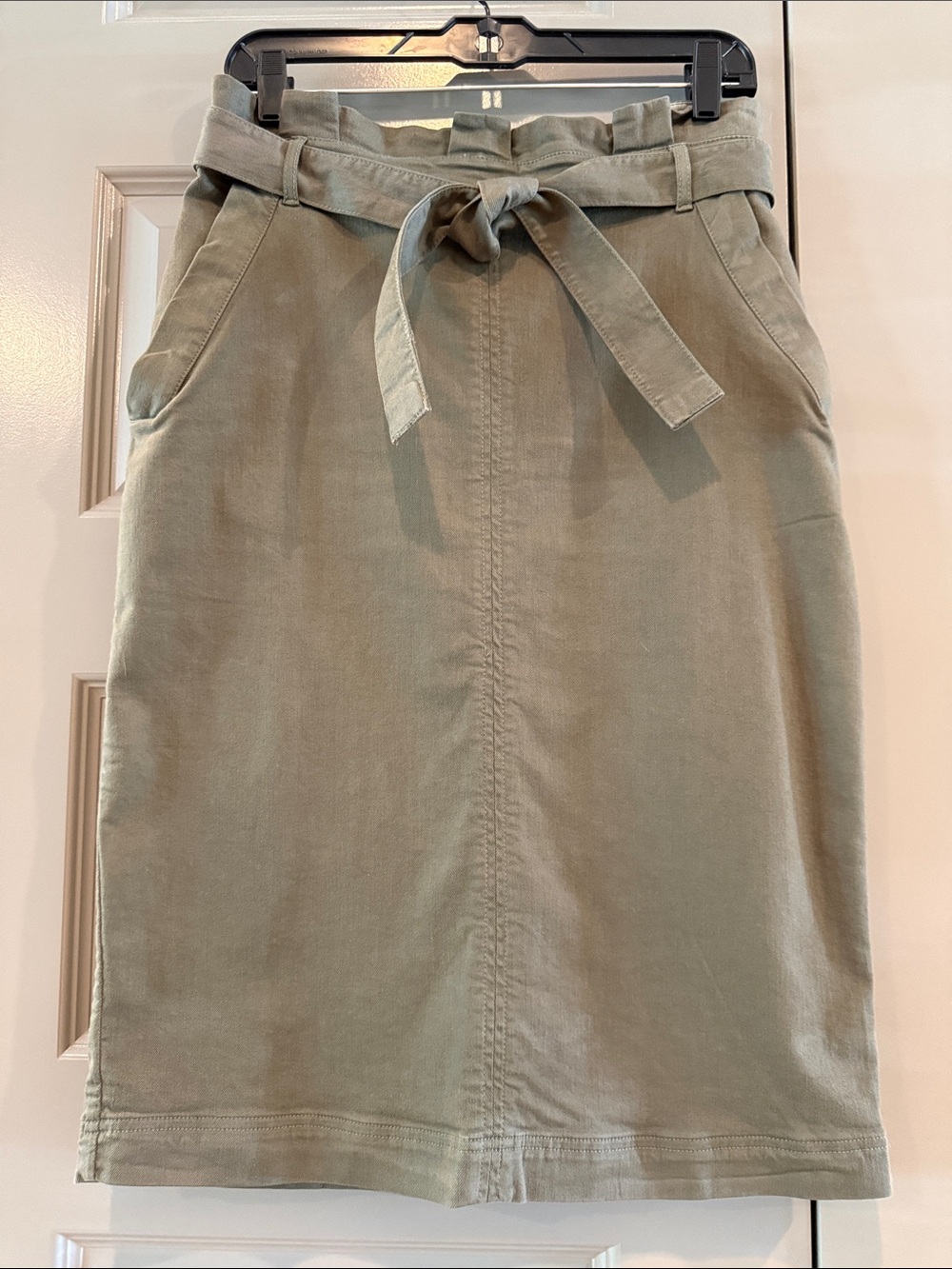 LAST CALL! Banana Republic Olive Stretch Chino Pencil Skirt